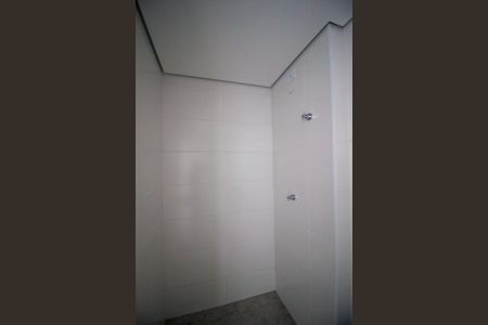 Apartamento para alugar com 61m², 2 quartos e 2 vagas Apartamento para alugar com 61m², 2 quartos e 2 vagasBanheiro