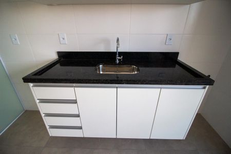 Apartamento para alugar com 61m², 2 quartos e 2 vagas Apartamento para alugar com 61m², 2 quartos e 2 vagasCozinha