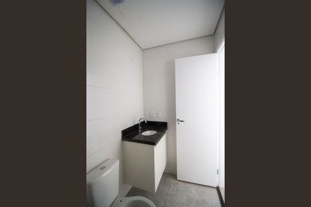 Apartamento para alugar com 61m², 2 quartos e 2 vagas Apartamento para alugar com 61m², 2 quartos e 2 vagasBanheiro