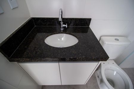 Apartamento para alugar com 67m², 2 quartos e 2 vagas Apartamento para alugar com 67m², 2 quartos e 2 vagasBanheiro