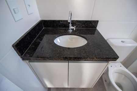 Apartamento para alugar com 67m², 2 quartos e 2 vagas Apartamento para alugar com 67m², 2 quartos e 2 vagasBanheiro da Suíte