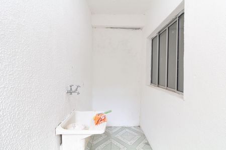 Área de Serviço de casa para alugar com 1 quarto, 38m² em Santa Etelvina, São Paulo