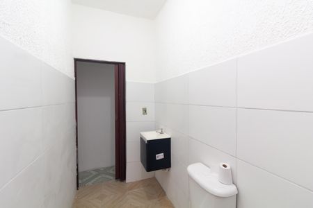 Banheiro de casa para alugar com 1 quarto, 38m² em Santa Etelvina, São Paulo