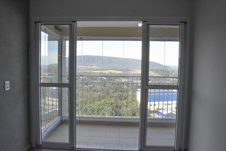 vista da janela sala de apartamento para alugar com 3 quartos, 81m² em Medeiros, Jundiaí