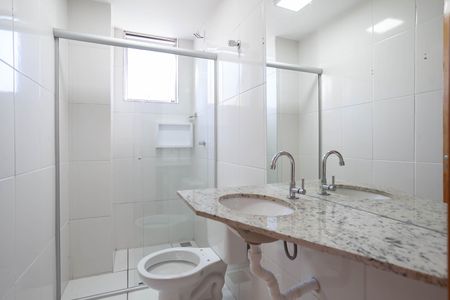 Apartamento para alugar com 88m², 2 quartos e 2 vagasBanheiro social 