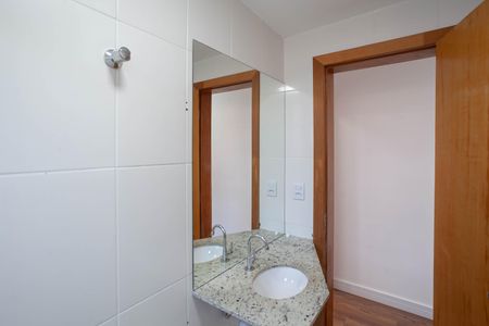 Banheiro social de apartamento para alugar com 2 quartos, 88m² em Paquetá, Belo Horizonte