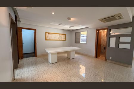 Apartamento para alugar com 140m², 3 quartos e 2 vagas Apartamento para alugar com 140m², 3 quartos e 2 vagasSala de Jantar
