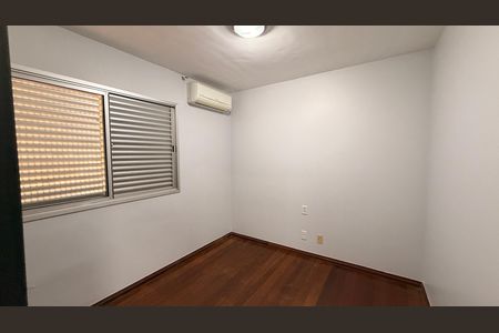 Apartamento para alugar com 140m², 3 quartos e 2 vagas Apartamento para alugar com 140m², 3 quartos e 2 vagasSuíte 3