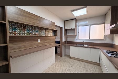 Apartamento para alugar com 140m², 3 quartos e 2 vagas Apartamento para alugar com 140m², 3 quartos e 2 vagasCozinha