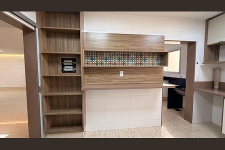 Apartamento para alugar com 140m², 3 quartos e 2 vagas Apartamento para alugar com 140m², 3 quartos e 2 vagasCozinha