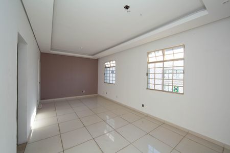 Apartamento para alugar com 98m², 3 quartos e 1 vaga Apartamento para alugar com 98m², 3 quartos e 1 vagaSALA