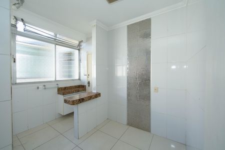 COZINHA de apartamento para alugar com 3 quartos, 98m² em Nova Suíça, Belo Horizonte