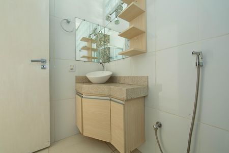 BANHEIRO1 de apartamento para alugar com 3 quartos, 98m² em Nova Suíça, Belo Horizonte