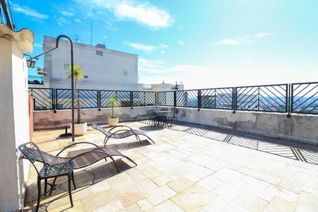 Apartamento à venda com 61m², 2 quartos e 1 vaga Apartamento à venda com 61m², 2 quartos e 1 vagaÁrea externa
