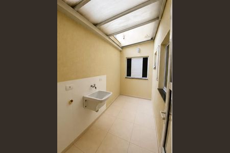 Casa de condomínio à venda com 56m², 2 quartos e 1 vaga Casa de condomínio à venda com 56m², 2 quartos e 1 vagaÁrea de serviço