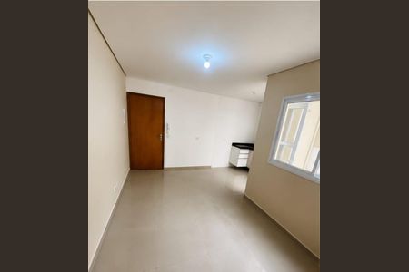 Sala de casa de condomínio à venda com 2 quartos, 56m² em Jardim Santo Alberto, Santo André