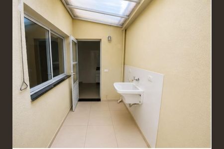 Área de serviço de casa de condomínio à venda com 2 quartos, 56m² em Jardim Santo Alberto, Santo André
