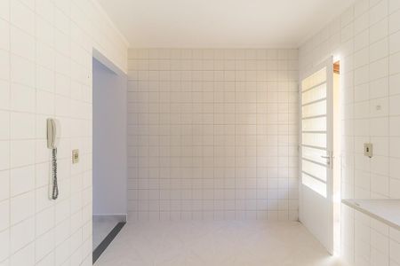 Cozinha de casa de condomínio para alugar com 2 quartos, 100m² em Jardim Bela Vista, Mogi das Cruzes