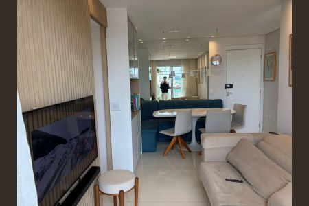 Apartamento à venda com 55m², 2 quartos e 1 vaga Apartamento à venda com 55m², 2 quartos e 1 vagaSala
