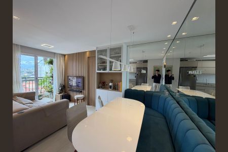 Apartamento à venda com 55m², 2 quartos e 1 vaga Apartamento à venda com 55m², 2 quartos e 1 vagaSala