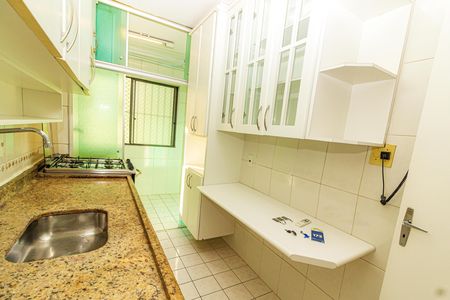 Cozinha de apartamento para alugar com 3 quartos, 65m² em Jardim das Flores, São Paulo