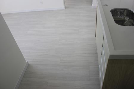 Cozinha com área de serviço de apartamento para alugar com 2 quartos, 34m² em Centro, Guarulhos