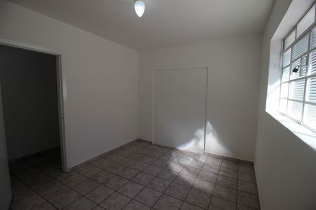 Casa para alugar com 279m², 4 quartos e 2 vagas Casa para alugar com 279m², 4 quartos e 2 vagasQuarto 3