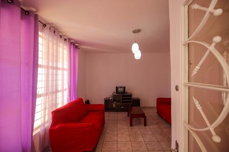 Sala de casa para alugar com 4 quartos, 279m² em Vila Gali, Votorantim