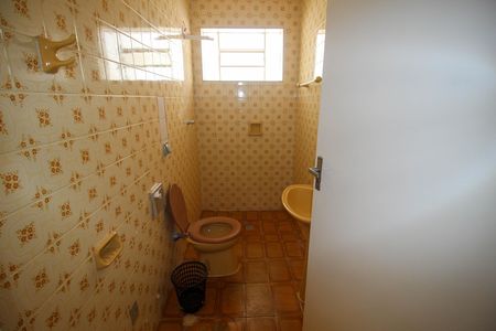 Casa para alugar com 279m², 4 quartos e 2 vagas Casa para alugar com 279m², 4 quartos e 2 vagasBanheiro