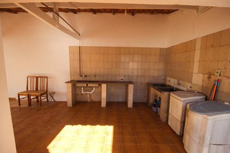 Casa para alugar com 279m², 4 quartos e 2 vagas Casa para alugar com 279m², 4 quartos e 2 vagasÁrea de serviço