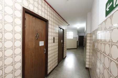 Corredor de kitnet/studio à venda com 1 quarto, 47m² em Barro Preto, Belo Horizonte