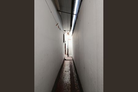 Corredor de entrada de casa para alugar com 1 quarto, 29m² em Pinheiros, São Paulo
