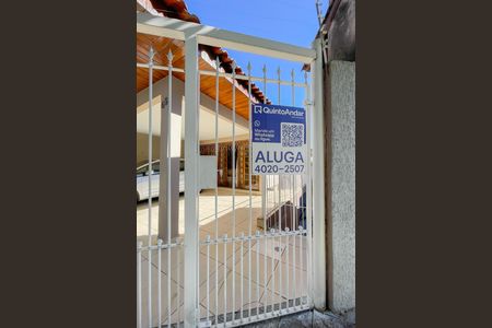 Fachada de casa para alugar com 1 quarto, 68m² em Quitaúna, Osasco