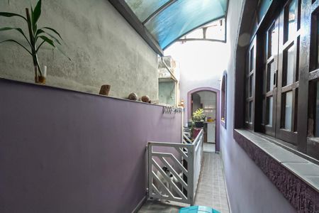 Corredor Lateral de casa à venda com 4 quartos, 253m² em Bairro dos Casa, São Bernardo do Campo