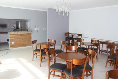 Apartamento para alugar com 68m², 2 quartos e 1 vagaÁrea comum - Salão de festas