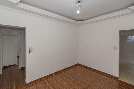 Casa para alugar com 100m², 2 quartos e 1 vaga Casa para alugar com 100m², 2 quartos e 1 vagaSala de TV