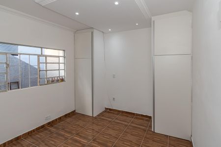 Casa para alugar com 100m², 2 quartos e 1 vaga Casa para alugar com 100m², 2 quartos e 1 vagaQuarto 1