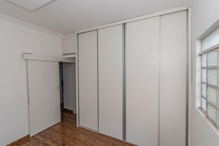 Casa para alugar com 100m², 2 quartos e 1 vaga Casa para alugar com 100m², 2 quartos e 1 vagaQuarto 1
