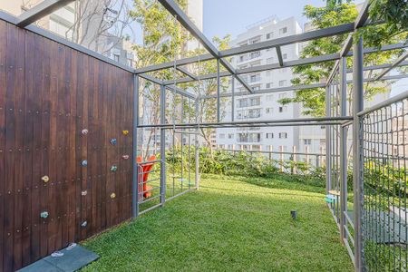 Apartamento à venda com 178m², 3 quartos e 2 vagas Apartamento à venda com 178m², 3 quartos e 2 vagasPlayground