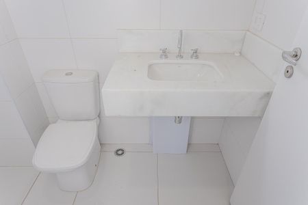 Apartamento à venda com 178m², 3 quartos e 2 vagas Apartamento à venda com 178m², 3 quartos e 2 vagasBanheiro da Suíte 3