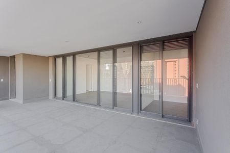 Apartamento à venda com 178m², 3 quartos e 2 vagas Apartamento à venda com 178m², 3 quartos e 2 vagasVaranda