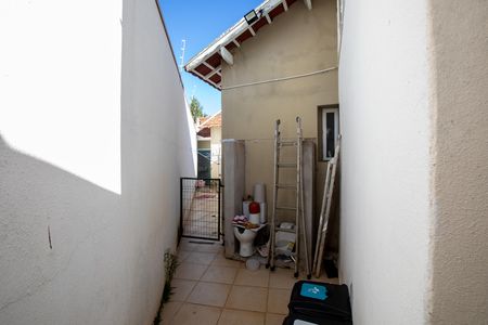 Corredor Externo de casa à venda com 6 quartos, 230m² em Bonfim, Campinas