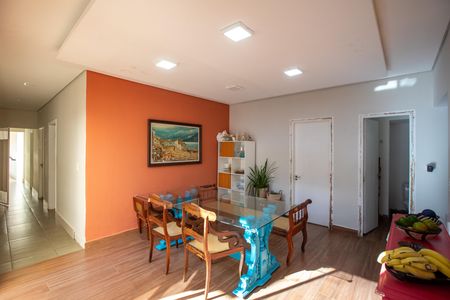 Sala 2 de casa à venda com 6 quartos, 230m² em Bonfim, Campinas