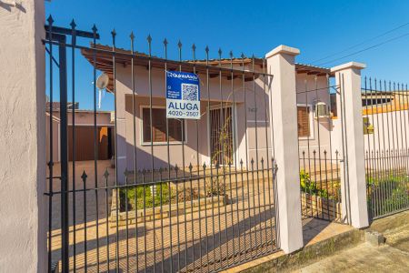 Casa para alugar com 150m², 3 quartos e 2 vagas Casa para alugar com 150m², 3 quartos e 2 vagasFachada