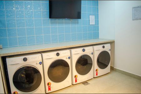 Apartamento à venda com 56m², 2 quartos e 1 vaga Apartamento à venda com 56m², 2 quartos e 1 vagaLavanderia