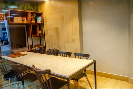 Apartamento à venda com 56m², 2 quartos e 1 vaga Apartamento à venda com 56m², 2 quartos e 1 vagaSala de Reunião