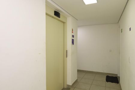 Apartamento para alugar com 33m², 2 quartos e sem vagaÁrea comum - Saguão do andar