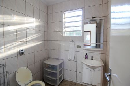 Banheiro doQuarto 4 de casa para alugar com 4 quartos, 790m² em Vila Pirajussara, São Paulo