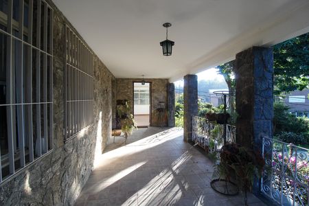 Casa para alugar com 790m², 4 quartos e 2 vagas Casa para alugar com 790m², 4 quartos e 2 vagasÁrea externa
