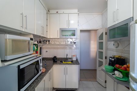 Apartamento para alugar com 67m², 2 quartos e 1 vaga Apartamento para alugar com 67m², 2 quartos e 1 vagaCozinha